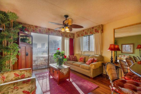 HEART of WAIKIKI,1BDRM,FREE PARKING, WIFI,NO RESORT FEES,YOUTUBE,NETFLIX !